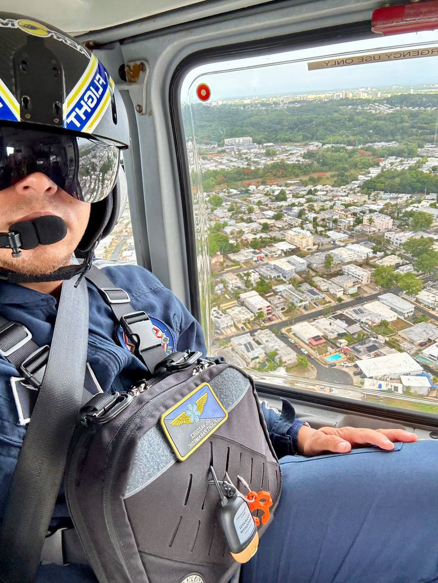 Flight crew member wearing the LZ 2 in a helicopter