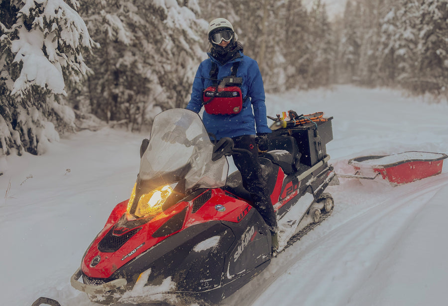 Rider on a snowmobile wearing the LZ 2